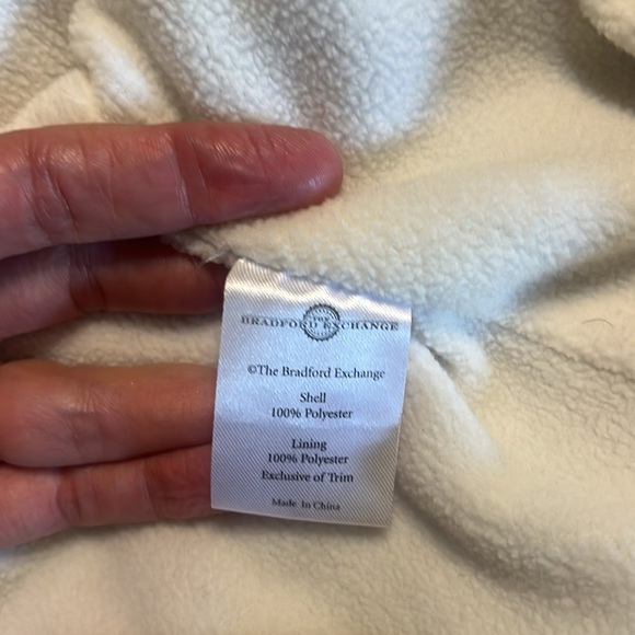 The Bradford Exchange Vintage Collectors Edition Rain Hooded Jacket Birdโฆ - Picture 14 of 17